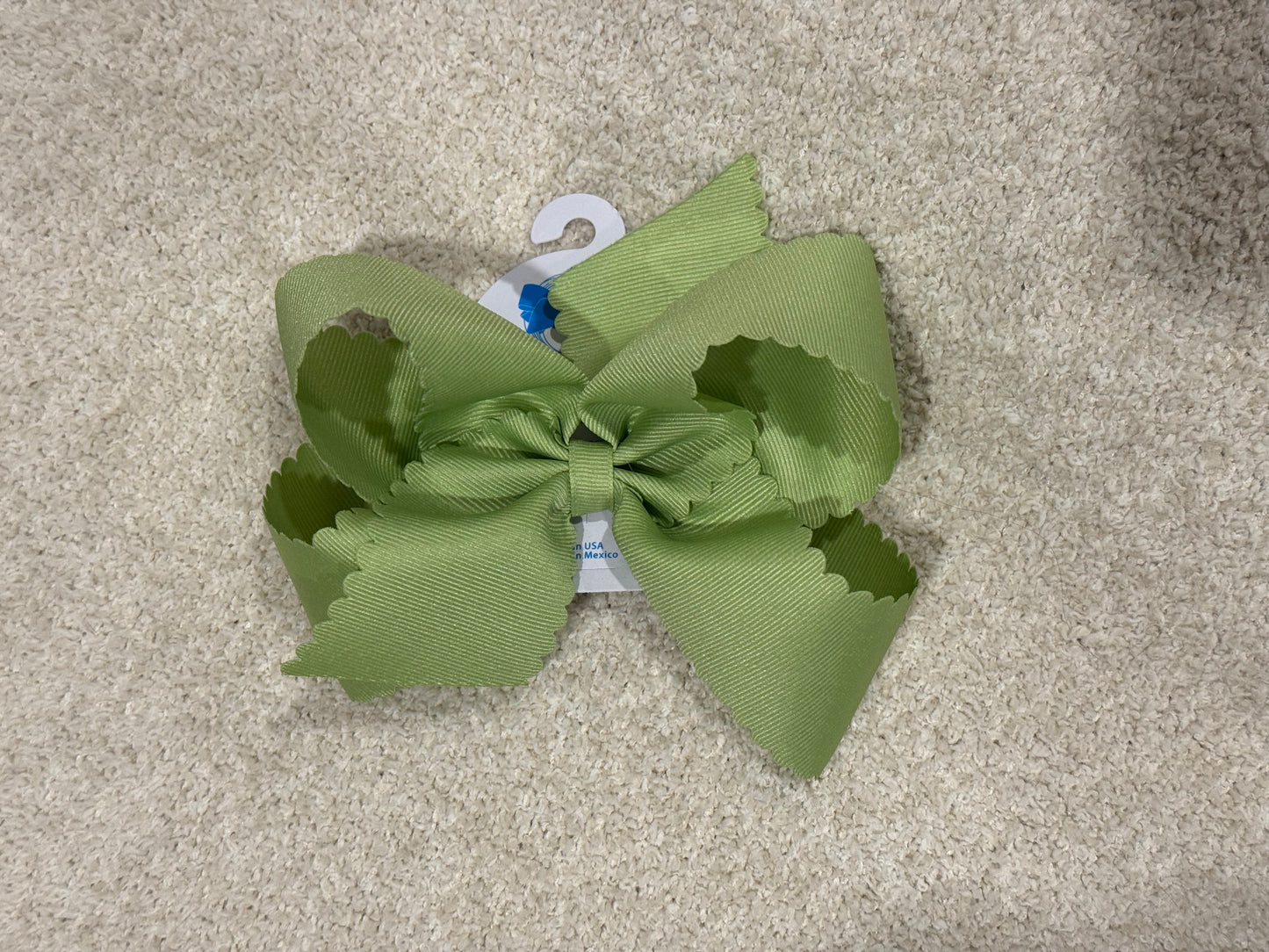 Light Green Scalloped Bow